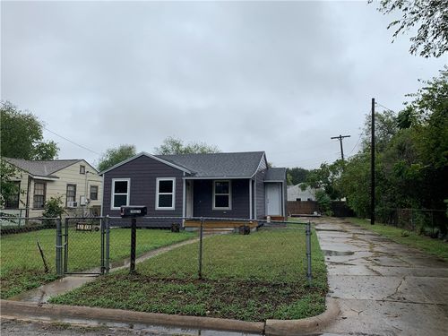 610 Caddo St, Corpus Christi, TX, 78412-2904 | Card Image