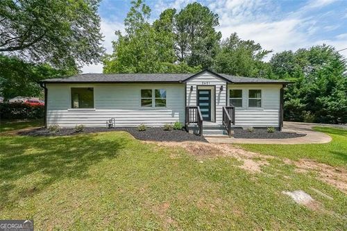 2621 Gordon Cir Se, Smyrna, GA, 30080-2413 | Card Image