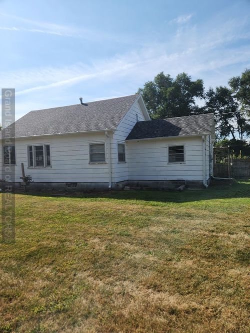 319 East St, Phillips, NE, 68865-0009 | Card Image