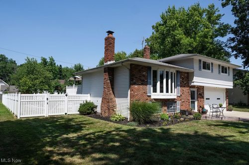 7471 Truman Ct, Mentor, OH, 44060-4757 | Card Image