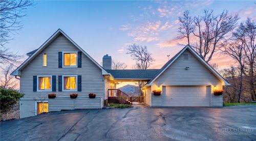 569 Shelter Rock Cir, Sugar Mountain, NC, 28604-9699 | Card Image