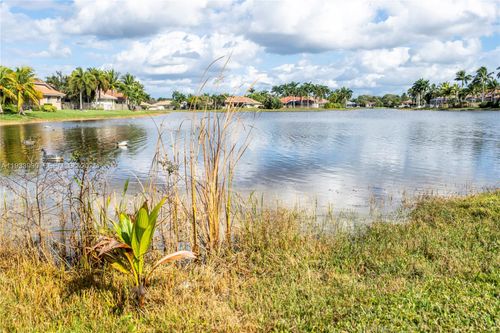 2994 Oakbrook Dr, Weston, FL, 33332-3416 | Card Image