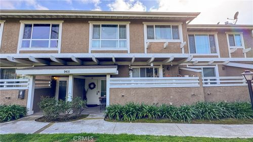 54-965 W Imperial, La Habra, CA, 90631 | Card Image