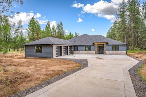 1015 W Montgomery Rd, Deer Park, WA, 99006-6041 | Card Image