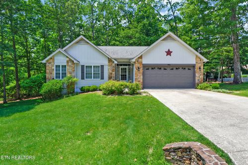 104 Glenwood Dr, Crossville, TN, 38558-8602 | Card Image