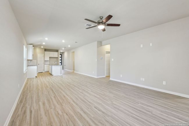9626 Grand Via Blvd, House other with 3 bedrooms, 2 bathrooms and null parking in Converse TX | Image 10