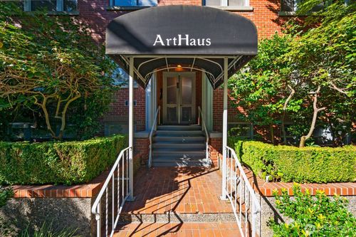 5-735 Federal Ave E, Seattle, WA, 98102-4691 | Card Image