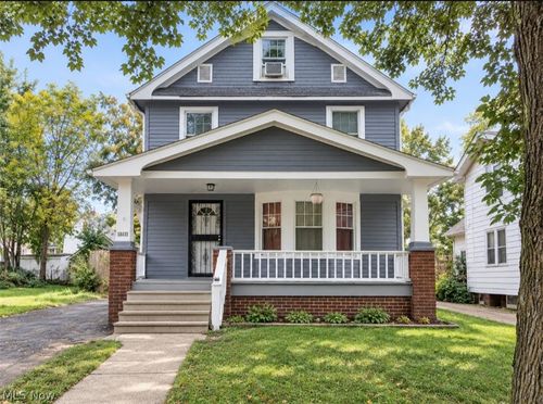 15811 Huntmere Ave, Cleveland, OH, 44110-1428 | Card Image
