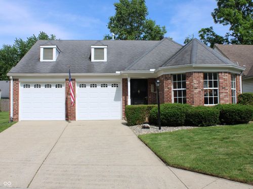 9652 Pine Ridge East Dr, Fishers, IN, 46038-2100 | Card Image
