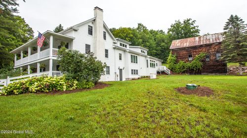 983 Creek Rd, Crown Point, NY, 12928-2224 | Card Image