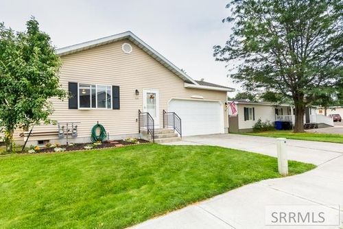 115 S 4th W, Rexburg, ID, 83440-1836 | Card Image