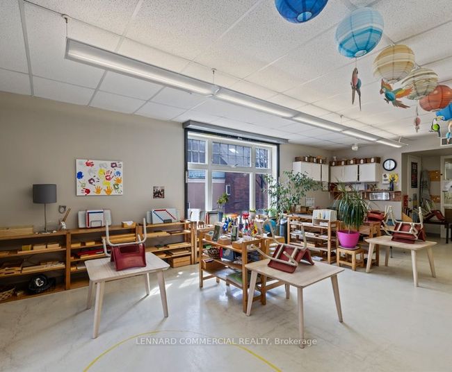 39 Spadina Rd, Home with 0 bedrooms, 0 bathrooms and null parking in Toronto ON | Image 6