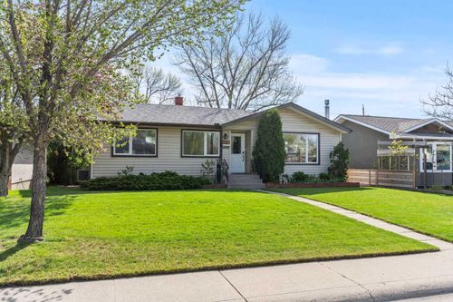 7424 Fleetwood Dr Se, Calgary, AB, T2H0X1 | Card Image