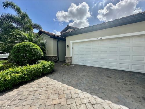 12952 Broomfield Ln, FORT MYERS, FL, 33913-2635 | Card Image