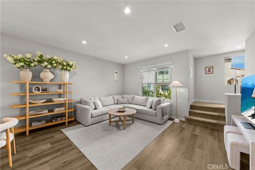 182 Elkhorn, Irvine, CA, 92618-8891 | Card Image