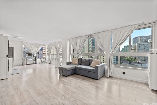 803-2421 Tusitala St, Honolulu, HI, 96815-3104 | Card Image