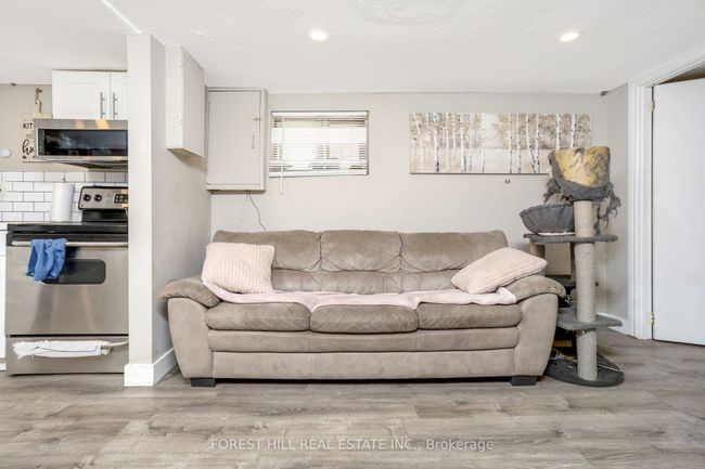 224 Brucedale Ave E, Home with 4 bedrooms, 2 bathrooms and 3 parking in Hamilton ON | Image 19