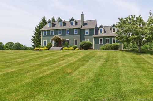 79 Millbrook Rd, Wallkill, NY, 12589-3739 | Card Image