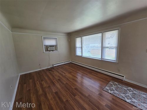 715 E University Avenue, Royal Oak, MI, 48067 | Card Image