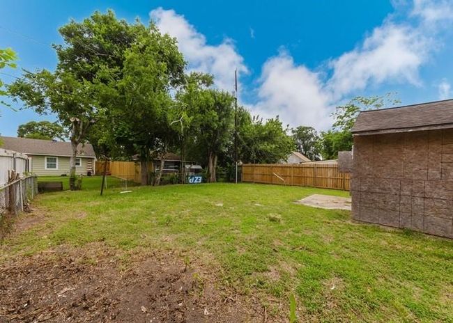 2511 Morningside Ln, House other with 3 bedrooms, 2 bathrooms and 2 parking in Pasadena TX | Image 7