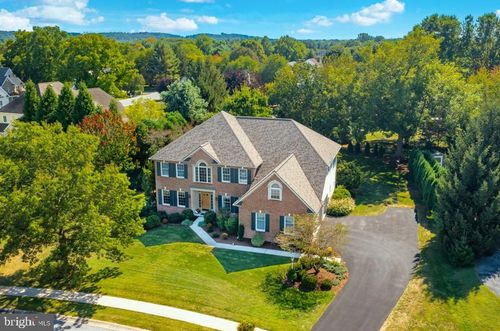 677 Dorset St, LITITZ, PA, 17543-9023 | Card Image