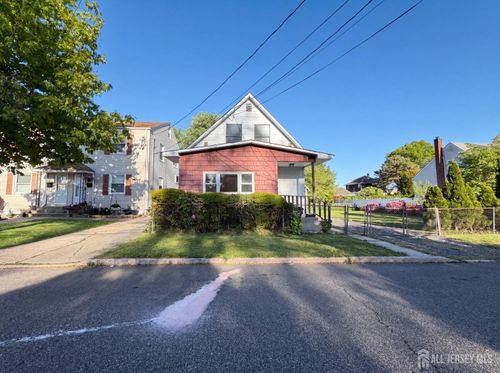 578 Garden Ave, Woodbridge, NJ, 07095-3806 | Card Image