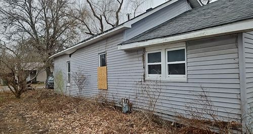 1203 W Oak St, West Frankfort, IL, 62896-3612 | Card Image