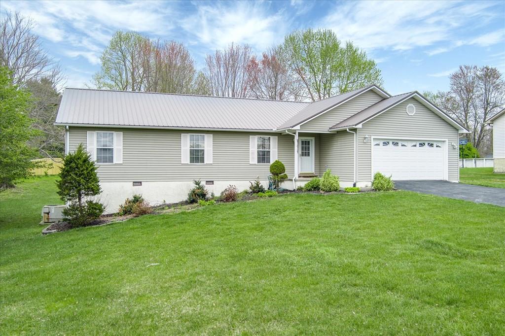 Mckinley Ln, Crossville, TN 38572