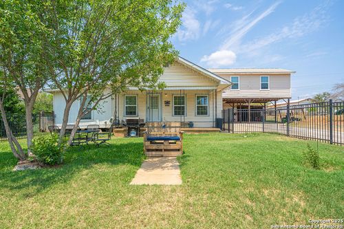 1004 Leona, Cotulla, TX, 78014-3130 | Card Image