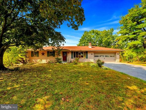 730 Park Ave, HAMBURG, PA, 19526-1133 | Card Image