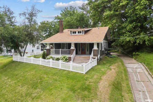 1406 Jersey Ridge Rd, Davenport, IA, 52803-3735 | Card Image