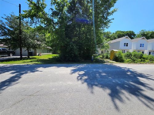 7902 Beckley St, Houston, TX, 77088-5816 | Card Image
