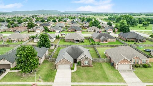 4823 W Homespun Drive, Fayetteville, AR, 72704 | Card Image