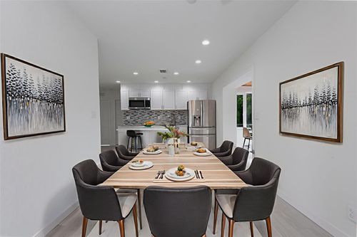 713 Sw 4th Ct, Hallandale Beach, FL, 33009-6219 | Card Image