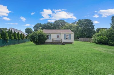 397 Mcconnell Avenue, House other with 2 bedrooms, 1 bathrooms and null parking in Bayport NY | Image 2