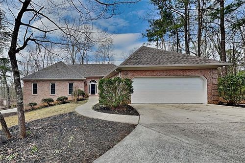 2272 Camden Dr Sw, Marietta, GA, 30064-3800 | Card Image