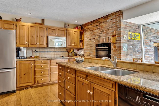 1467 Sixth Line, House other with 5 bedrooms, 4 bathrooms and 8 parking in Selwyn ON | Image 5