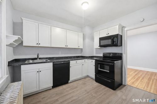 94 Liberty Street, Middletown, CT, 06457 | Card Image