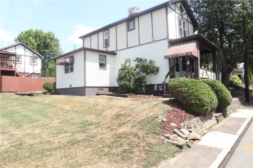 213 2nd Ave, Elco, PA, 15434-9804 | Card Image