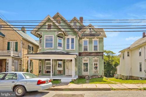 306-304 E Market St, WILLIAMSTOWN, PA, 17098-1538 | Card Image