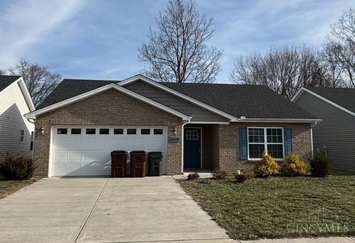 2029 Waynedale Ct, Middletown, OH, 45044-7973 | Card Image