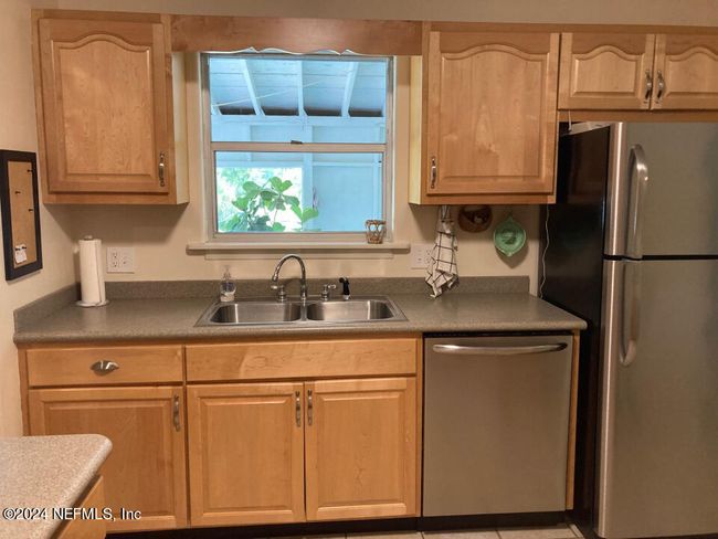 1 701 Walker Drive, For Sale in Interlachen Zoocasa