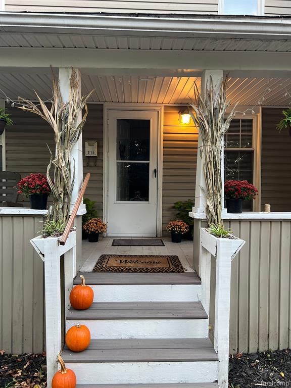 Sibley St, Howell, MI 48843