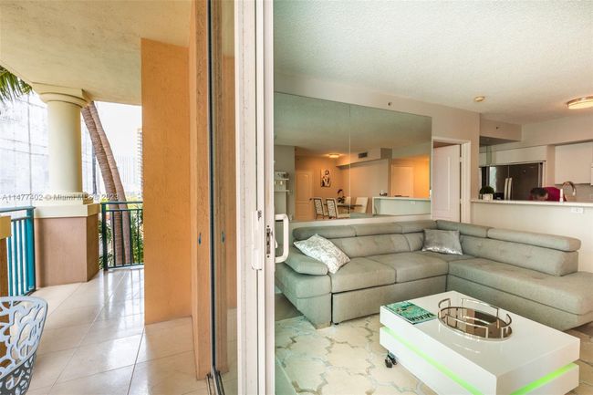 APT-603 - 17555 Atlantic Blvd, Condo with 2 bedrooms, 2 bathrooms and null parking in Sunny Isles Beach FL | Image 43