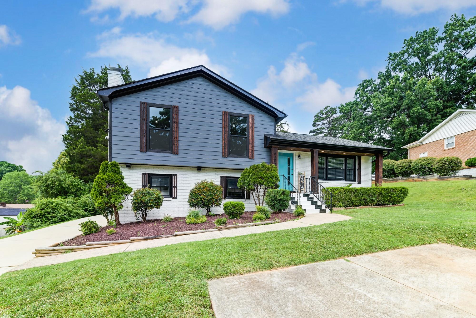 Ashcrest Dr, Charlotte, NC 28217