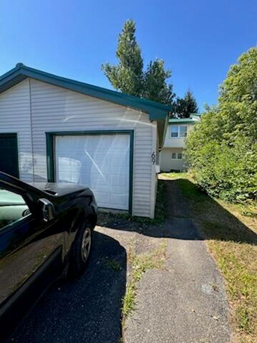 69 Dirigo Drive, Bangor, ME, 04401 | Card Image