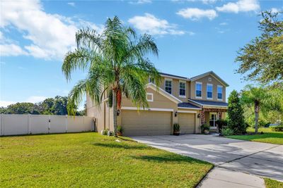 The home is located on a large lot fully fenced. | Image 3