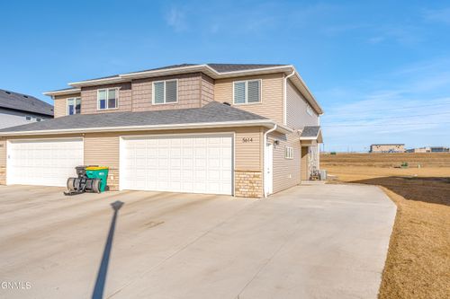 5614 Iron Dr, Bismarck, ND, 58503-6331 | Card Image