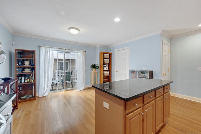 APT-7E - 85 Camp Ave, Condo with 2 bedrooms, 3 bathrooms and null parking in Stamford CT | Image 4
