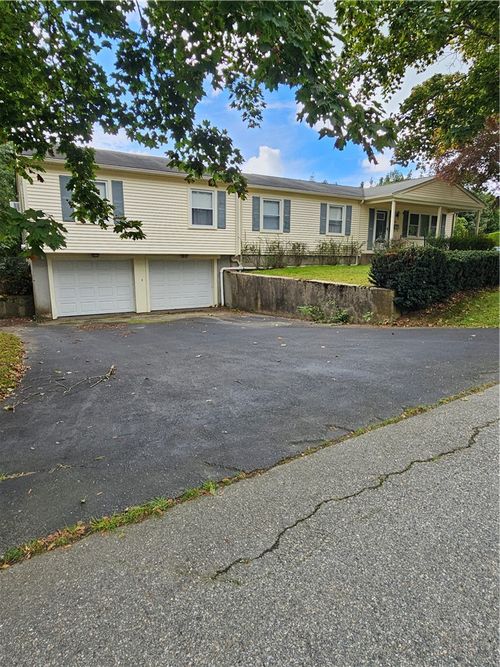 16 Brooks Farm Drive, Bristol, RI, 02809 | Card Image